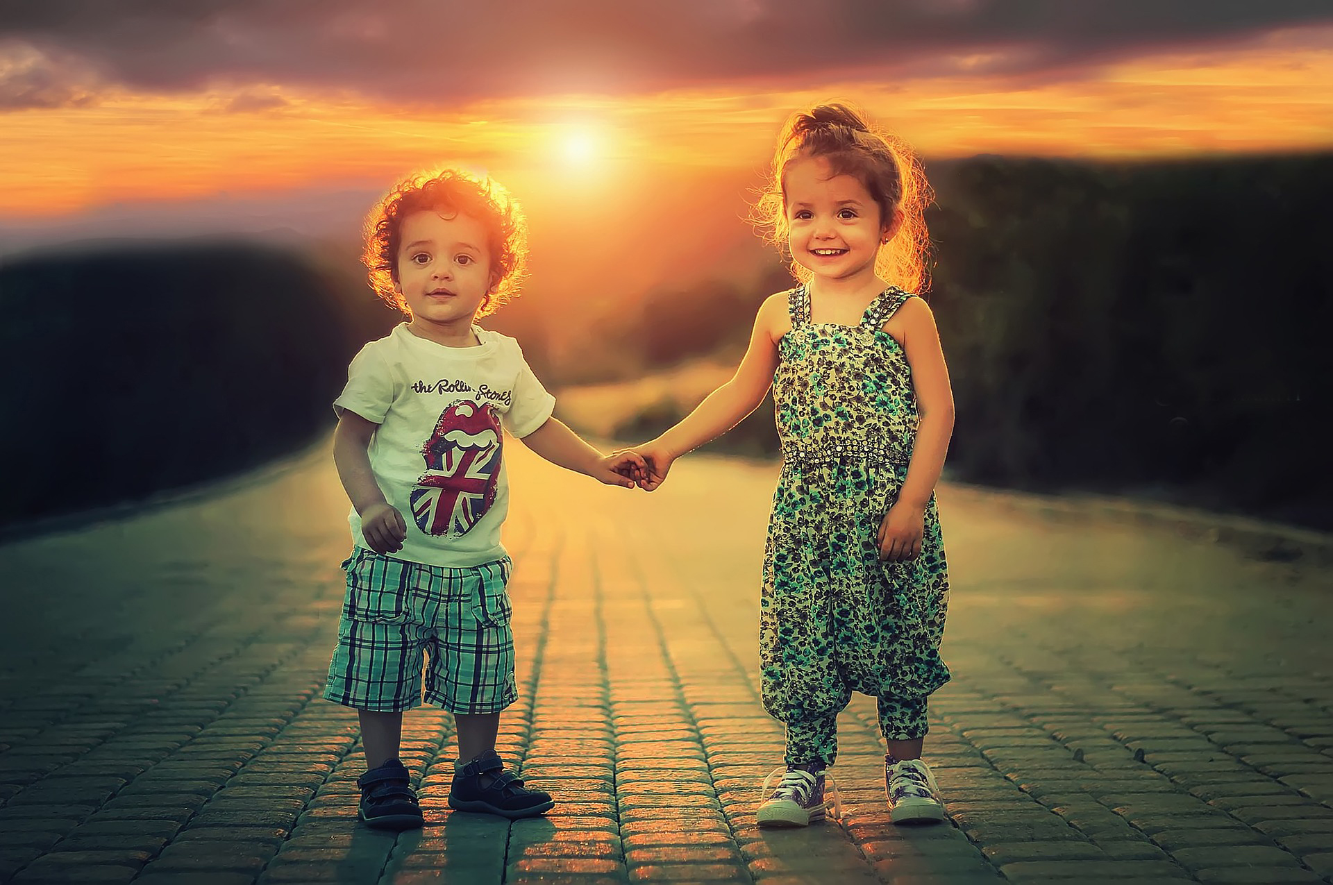 happy children after a fair divorce and child support agreement
